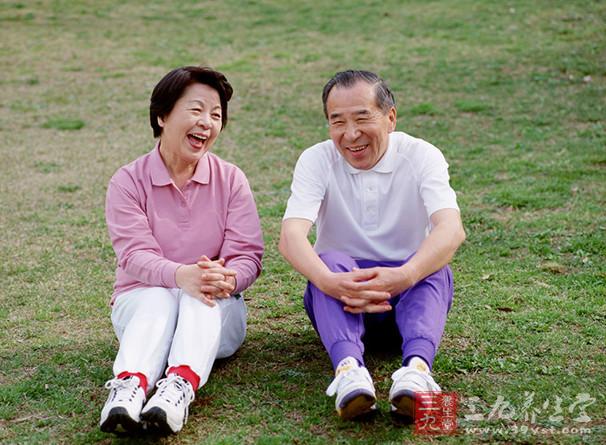 由于七情內(nèi)傷，久病不復(fù)，年邁體虛等致氣血不足，腎精虧虛，痰瘀阻痹，漸使腦髓空虛，腦髓失養(yǎng)