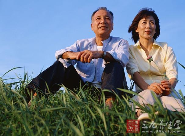 多因肝经风热或肝胆热毒蕴蒸于目，邪伏风轮，热灼津液，瘀血凝滞引起;或邪毒久伏，耗损阴液，肝肾阴虚，虚火上炎所致。.jpg