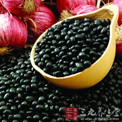 黑豆汁可用于缓解及治疗食物及药物中毒