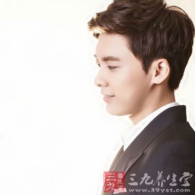 看清一个人只需两个动作