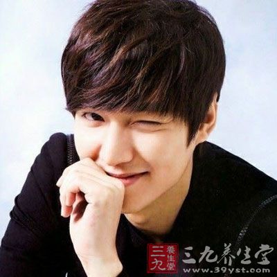 看清一个人只需两个动作