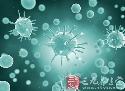 其病机主要是热邪内扰,湿热毒气熏蒸,内则扰乱神明,外则发为痈疡