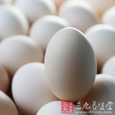 鸡蛋富含优质蛋白质，鸡蛋黄含有丰富的卵磷脂