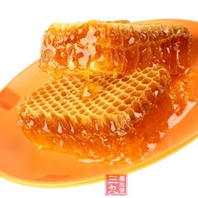 蜂王浆是蜂制品中的珍品，含有丰富的营养成分