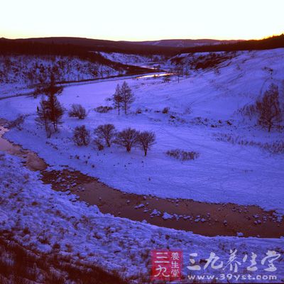 在寒冷的环境中，心脏病、脑中风、流感、冻疮、关节炎等疾病的发病率将明显上升