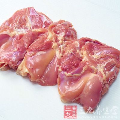 雞胸肉不但富含蛋白質(zhì)，其鐵含量也較為豐富