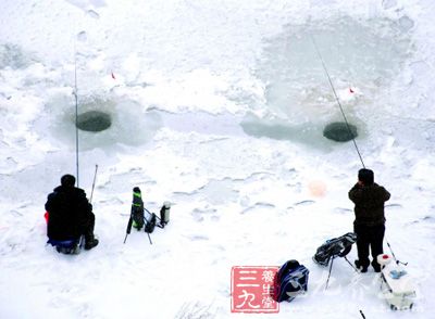 冬季钓鱼技巧 冬季冰钓技巧及注意事项