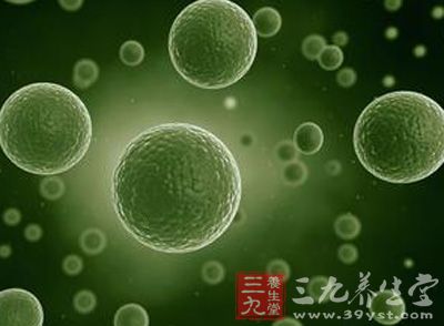 非变态反应型由某些生物的、化学的及物理的因素可直接作用于肥大细胞与嗜碱性白细胞、使其释放颗粒而发病,皮肤胆碱能神经末端兴奋性增强,大量释放的乙酰胆碱可直接作用于毛细血管,使毛细血管扩张与通透性增强而发生。 非变态反应型由某些生物的、化学的及物理的因素可直接作用于肥大细胞与嗜碱性白细胞、使其释放颗粒而发病,皮肤胆碱能神经末端兴奋性增强,大量释放的乙酰胆碱可直接作用于毛细血管,使毛细血管扩张与通透性增强而发生。
