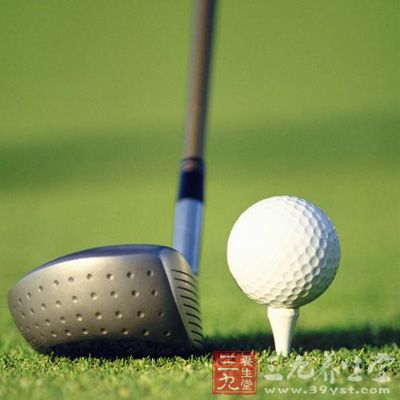 高尔夫用品 高尔夫球鞋选择和装备品牌区分(2