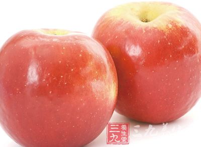 苹果中含有肌肤和头发所需的大量营养