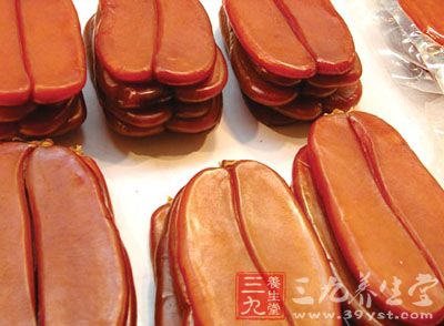 　魚(yú)子的基本食用方法，就是烤──烤得恰熟，過(guò)熟則失去黏性，魚(yú)子在嘴里變得粒粒分明、口感欠佳。