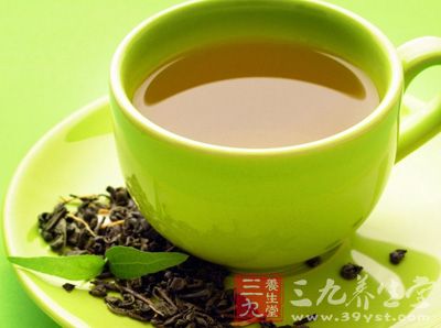 薏米绿茶是排除身体寒气的佳品。