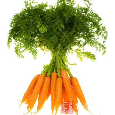要大量食用一些对自己身体十分有益的抗氧化食物。比如胡萝卜