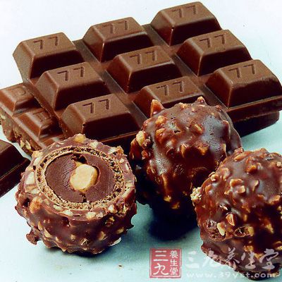 无论是何种口味的巧克力，都属于高热量、高糖、高脂肪的食品