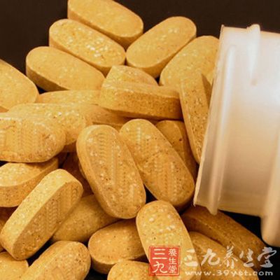 并發(fā)蛔蟲性闌尾炎腸穿孔急性化膿性膽管炎單發(fā)性肝膿腫出血性壞死性胰腺炎者均應(yīng)盡早手術(shù)治療。