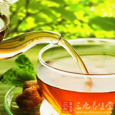 新茶并非越新越好，喝法不当易伤肠胃，由于新茶刚采摘回来