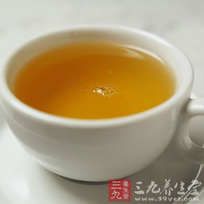 用温开水冲蜂蜜