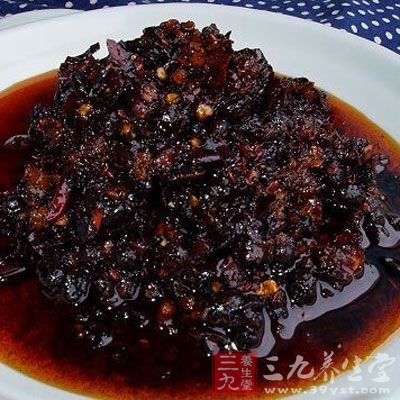 豆豉是用豆酱制作的一种豆制品