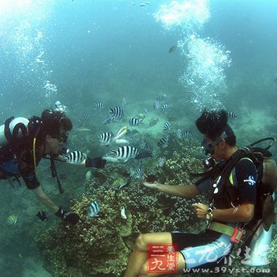 依循美國海軍新規(guī)定，各組織修訂其上升速率從原每分鐘上升60呎減緩至每分鐘上升30呎