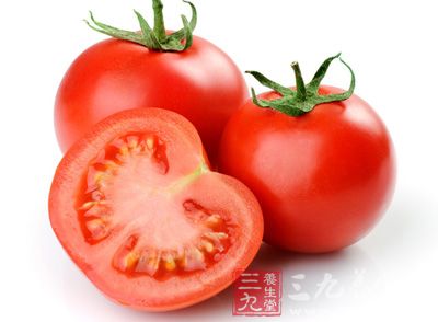 西红柿的酸味能促进胃液分泌，帮助消化蛋白质