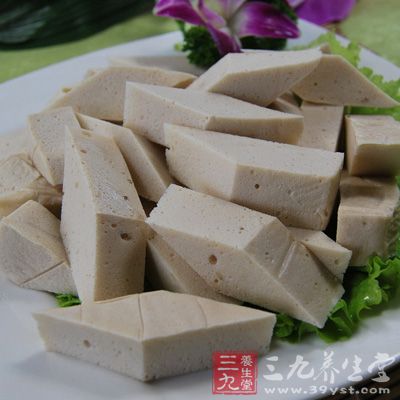 豆腐含大量钙质，若单吃，其吸收率较低