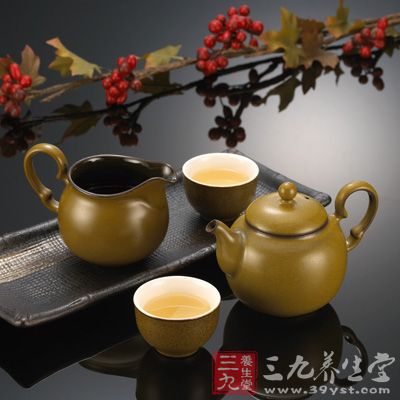 功夫茶另“兩寶”之一的玉書畏以潮州百年老號《陶圣居》做的尤佳