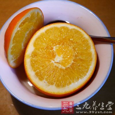 蒸橙子是秋季止咳常用的食疗方