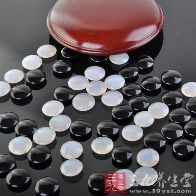 雖然在一個(gè)棋手的一生中，對圍棋的熱愛貫穿一生，但是，在起步的時(shí)候尤其需要