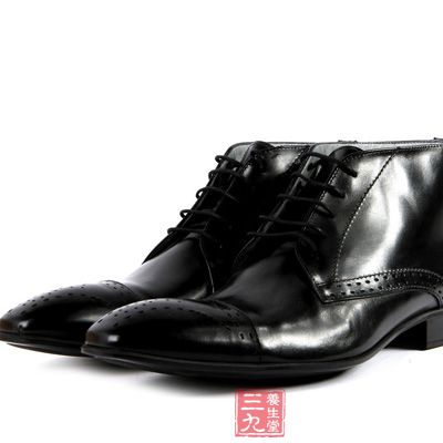 皮鞋保养 男士皮鞋养护4个方面(2)