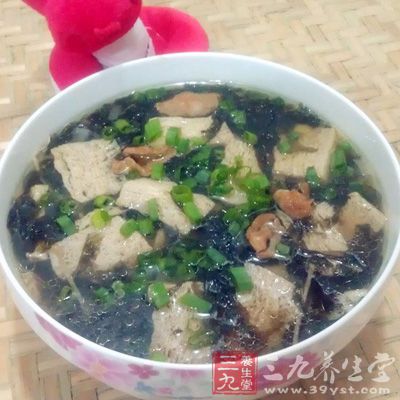 豆腐肉片紫菜汤