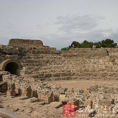 Pottu Codinu既不是城堡、又不是神庙，而是一座可以追溯到公元前3500年的埋葬地