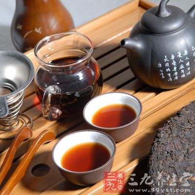 干仓不会发霉，转化较为缓慢，但能保持普洱茶的真性。“茶喜蒻叶而畏香药，喜温燥而忌冷湿”