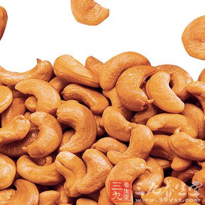 与其他坚果相比,腰果中对人体不利的饱和脂肪酸含量要稍高一些。 与其他坚果相比,腰果中对人体不利的饱和脂肪酸含量要稍高一些。