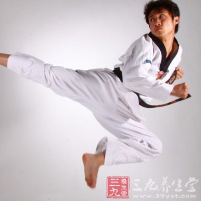 武术教学 跆拳道的实战技巧(3)