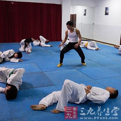 武术教学 截拳道的原则与注意事项(3)