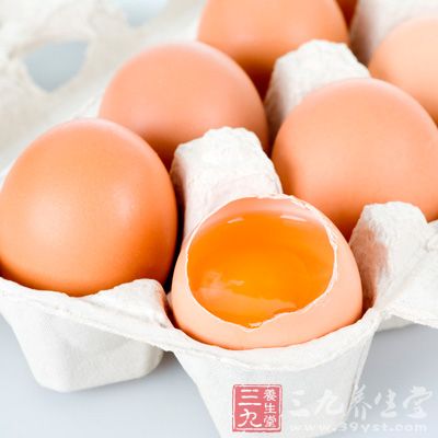 肝炎病人只宜食蛋清，不能吃蛋黄