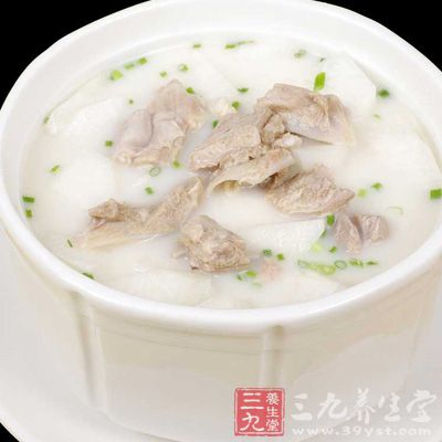 羊肉燉蘿卜能益氣補(bǔ)虛，溫中暖下