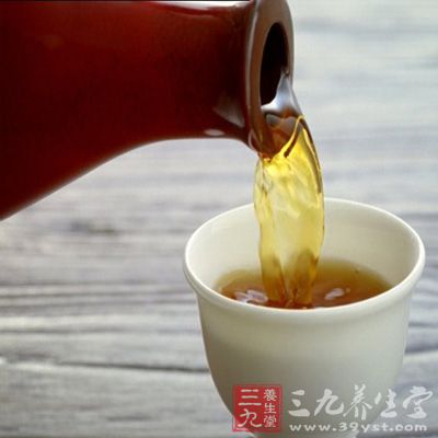 黃酒傳統(tǒng)的飲法，當(dāng)然是溫飲