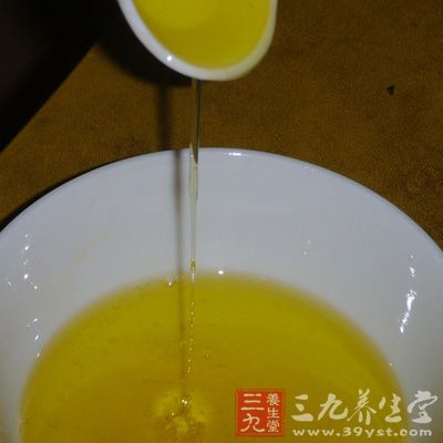 中性油：茶油等，可普遍使用热毒，行气活血的功效，还可以发散行气