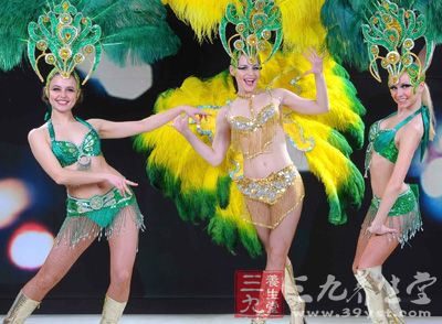 桑巴舞基本舞步 热情洋溢的桑巴舞基本舞步