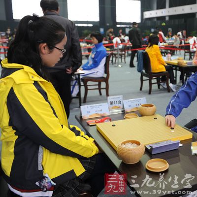 教会孩子们遵守下棋的基本原则