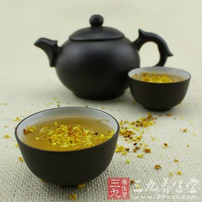 杏仁菊花茶