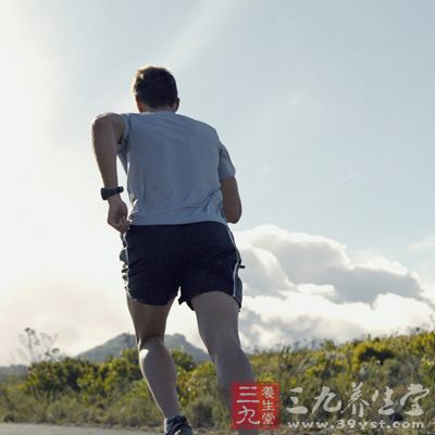 800米跑步的技巧分析和训练手段(11)