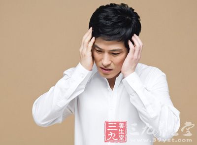 过于放纵会导致消化不良和宿醉后的头痛 过于放纵会导致消化不良和宿醉后的头痛