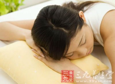 爱瞌睡可能是心脏病信号 爱瞌睡可能是心脏病信号