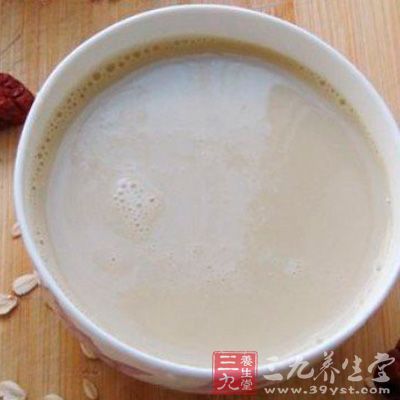 燕麥豆?jié){是一款不錯的早餐減肥食譜。