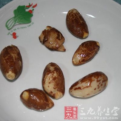 榴蓮的核質(zhì)較溫和，曬干煮湯有補(bǔ)腎、健脾的作用