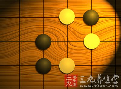 在围棋界，陈祖德九段被公认为风度儒雅的棋手