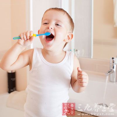 儿童牙膏无专门国标 应科学使用含氟牙膏(2)