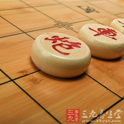 中国象棋中的“官员”(将帅、士、相)是不上前线的